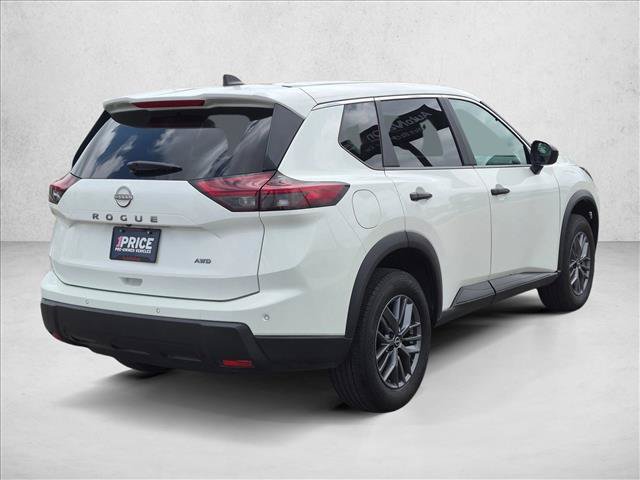 Used 2024 Nissan Rogue S AWD/4WD image 5