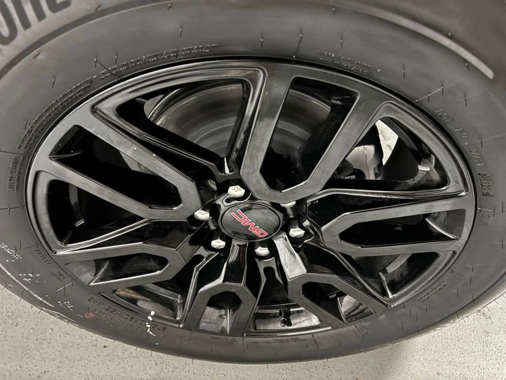 New 2026 GMC Sierra 1500 Elevation image 8