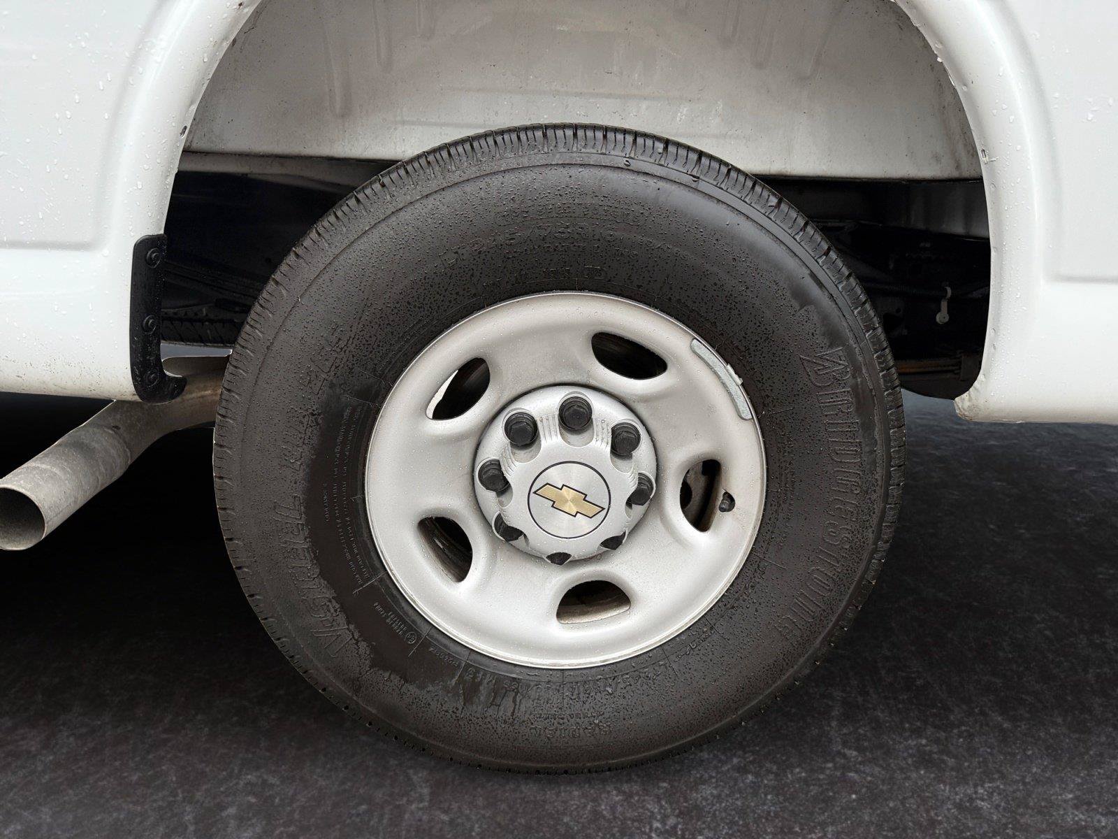 Used 2025 Chevrolet Express 2500 Extended w/ Driver Convenience Package RWD image 25