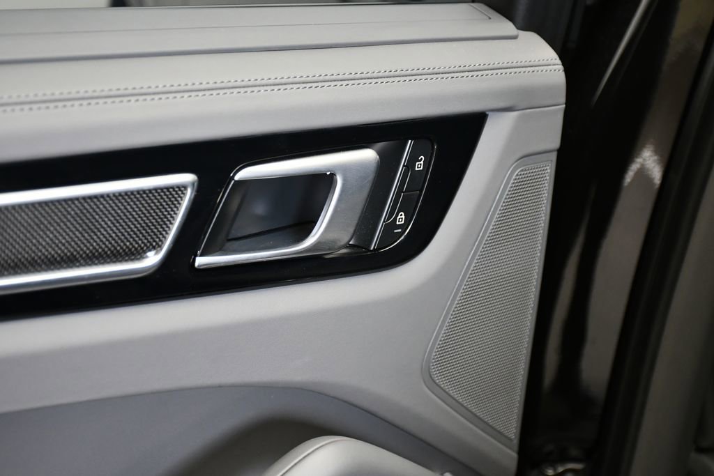 Certified 2023 Porsche Cayenne Turbo AWD/4WD image 19