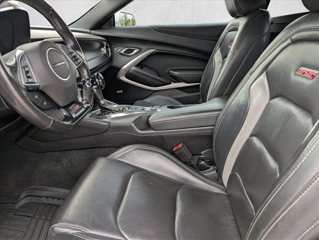 Used 2019 Chevrolet Camaro SS RWD image 22