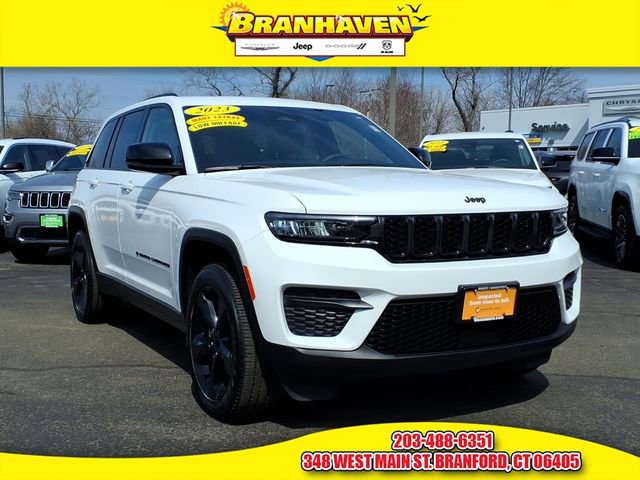 Certified 2023 Jeep Grand Cherokee Altitude image 1