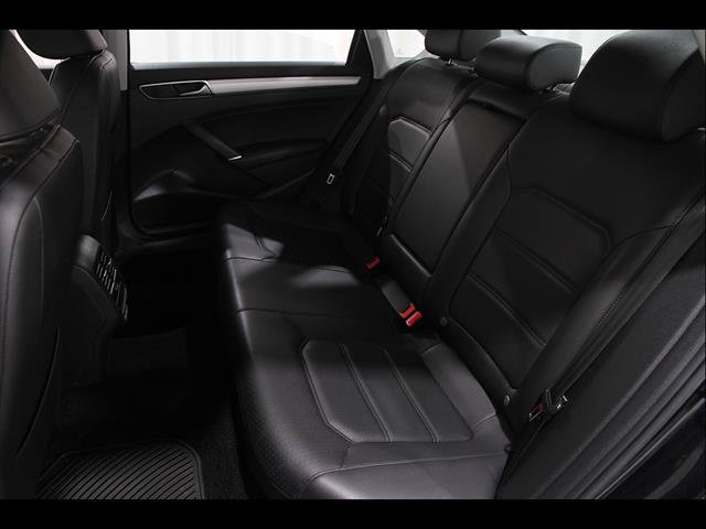 Used 2019 Volkswagen Passat 2.0T Wolfsburg FWD image 19
