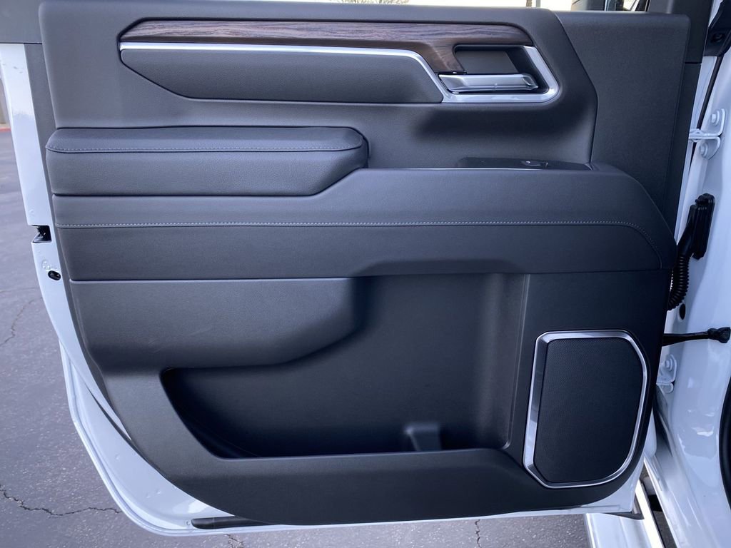 New 2026 GMC Sierra 3500 SLT w/ SLT Convenience Package image 35