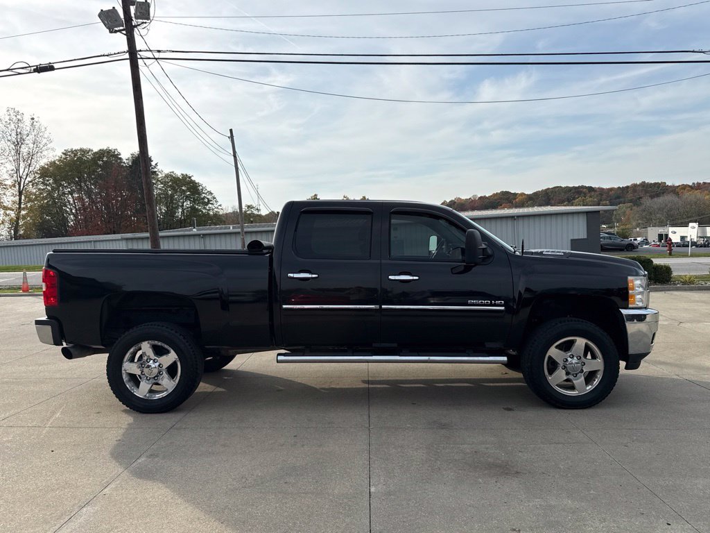 Used 2014 Chevrolet Silverado 2500 LT w/ Custom Sport Truck Package AWD/4WD image 13
