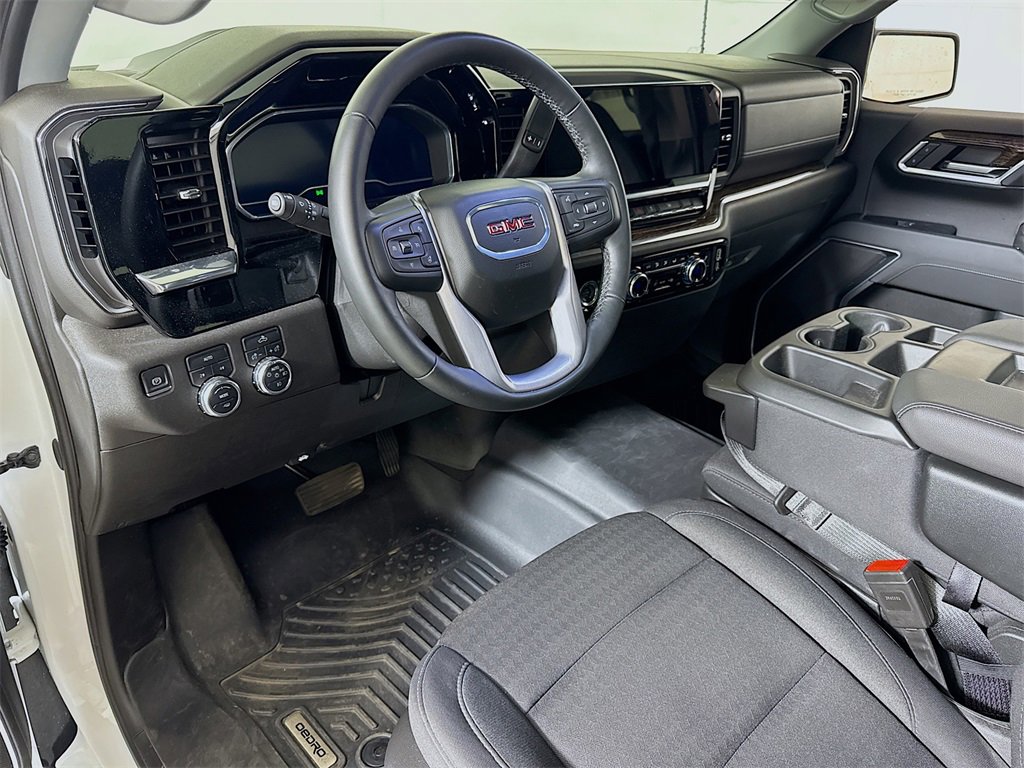 Used 2024 GMC Sierra 1500 Elevation image 7