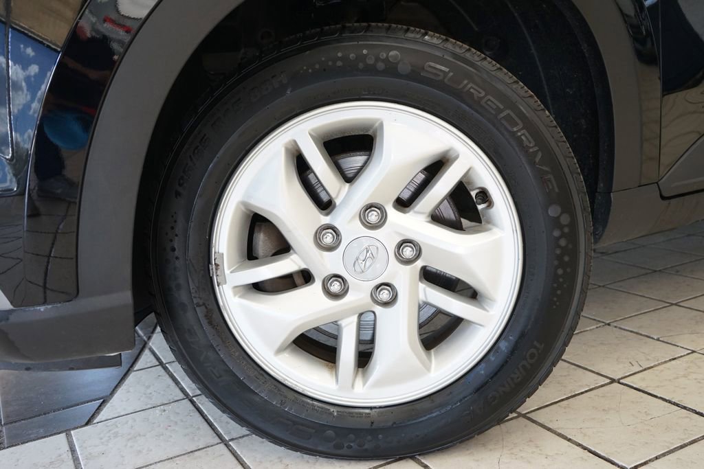 Used 2020 Hyundai Venue SEL FWD image 48