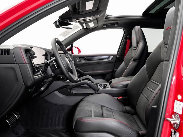 Used 2025 Porsche Cayenne GTS image 6