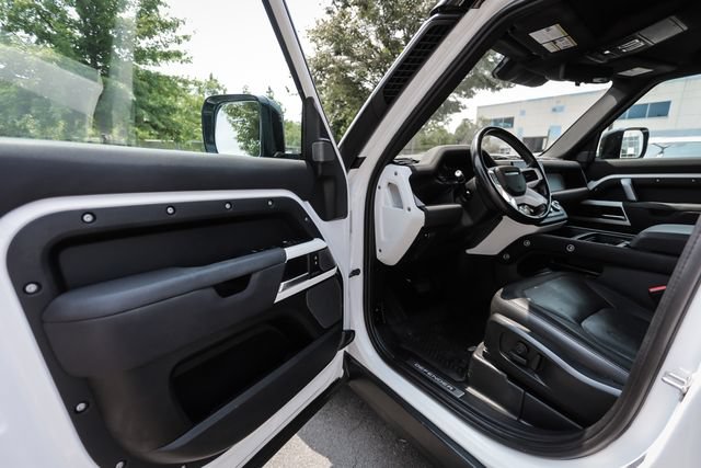 Used 2022 Land Rover Defender 110 X-Dynamic SE AWD/4WD image 23