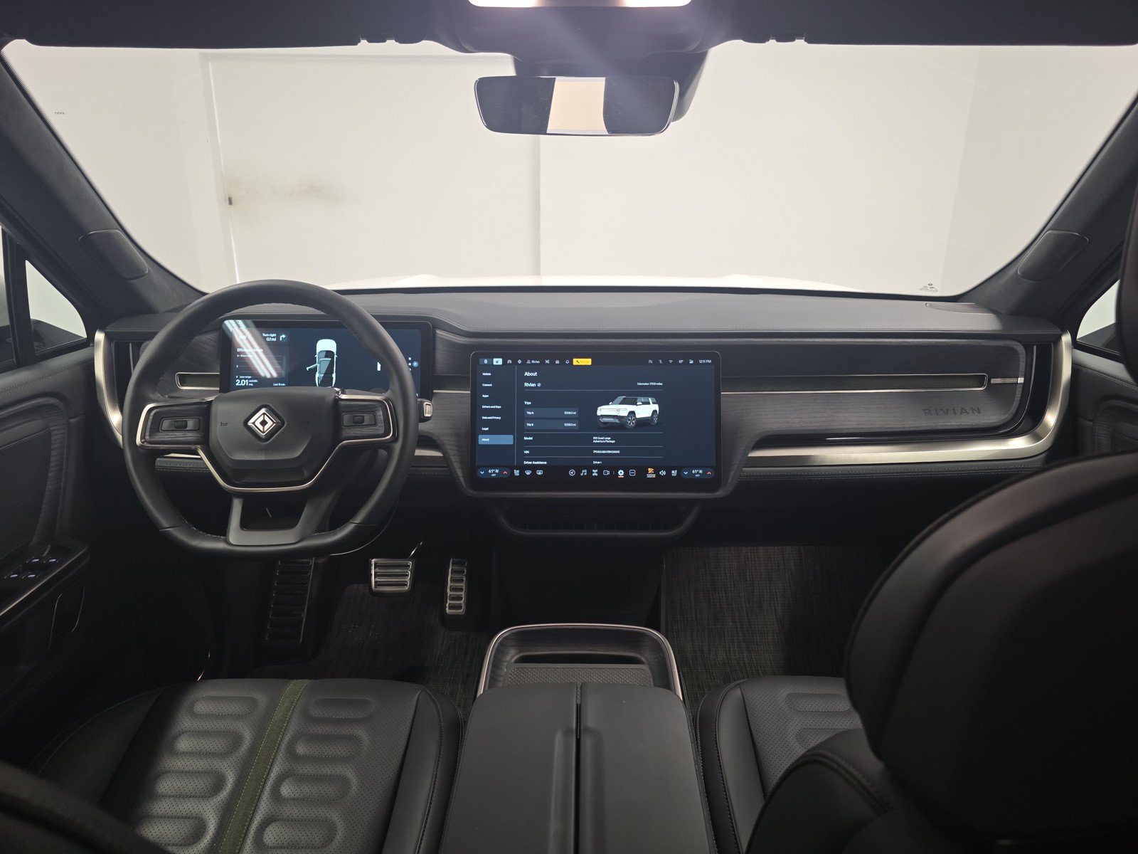 Used 2024 Rivian R1S Adventure AWD/4WD image 27