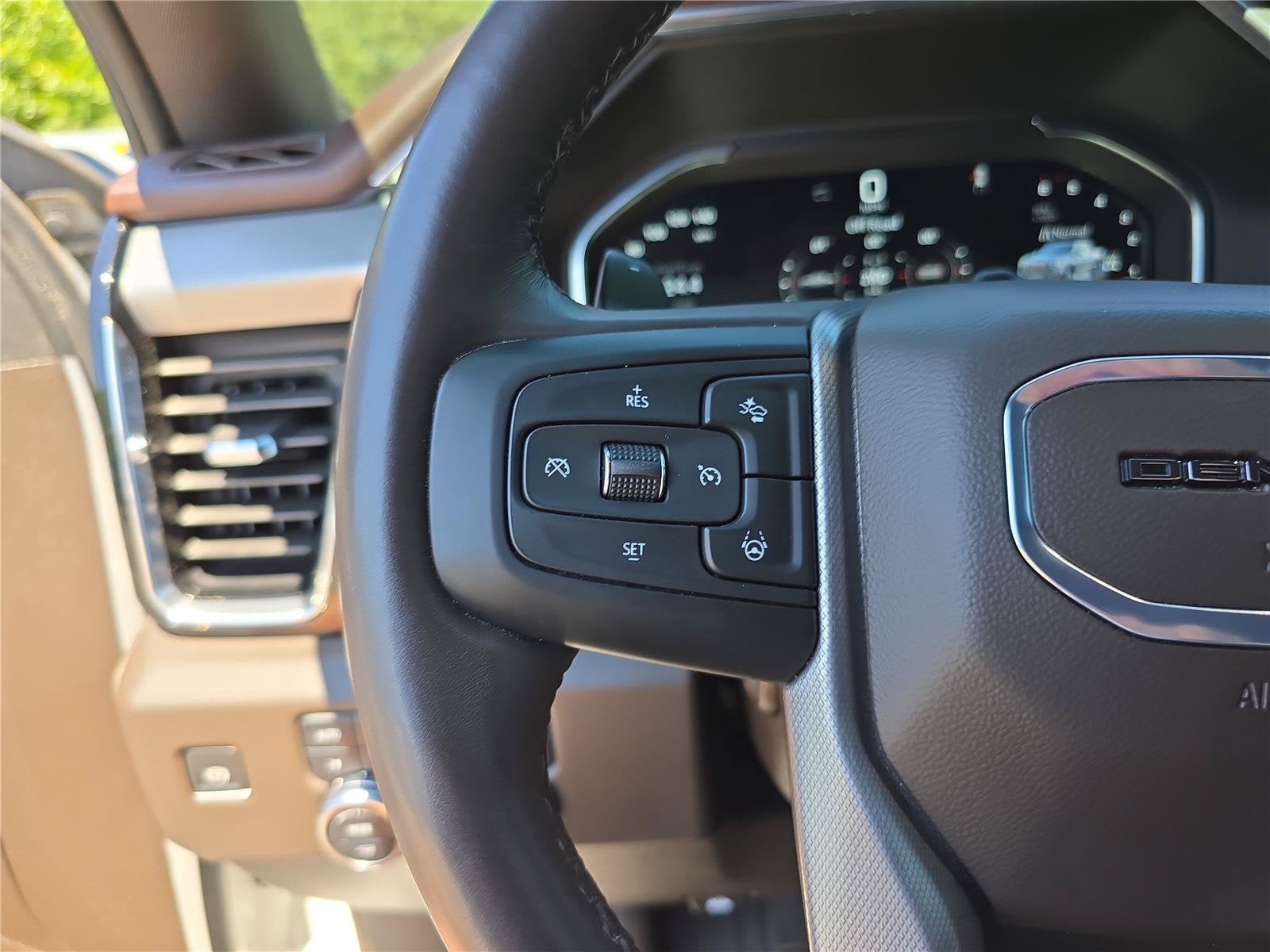 Used 2024 GMC Sierra 1500 Denali AWD/4WD image 33