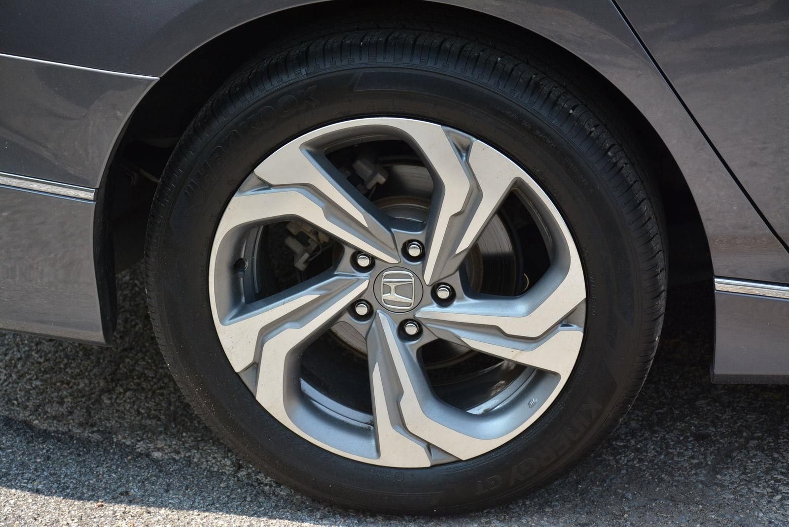 Certified 2019 Honda Accord EX-L image 32