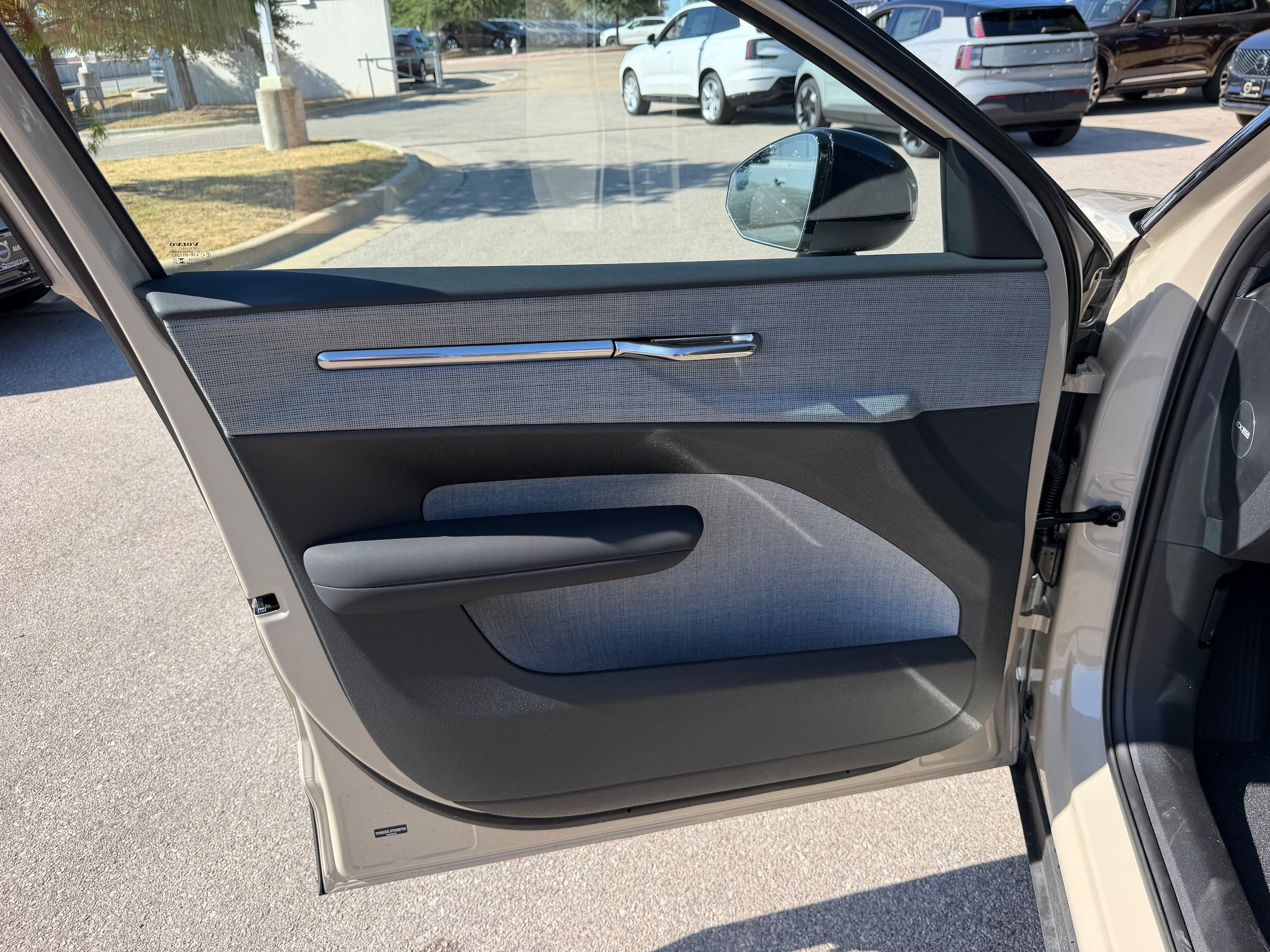 New 2026 Volvo EX30 Ultra w/ Protection Package Premier AWD/4WD image 16