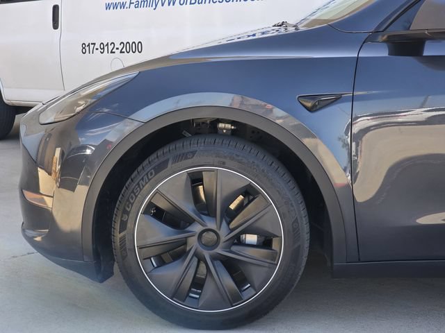 Used 2024 Tesla Model Y Long Range AWD/4WD image 6