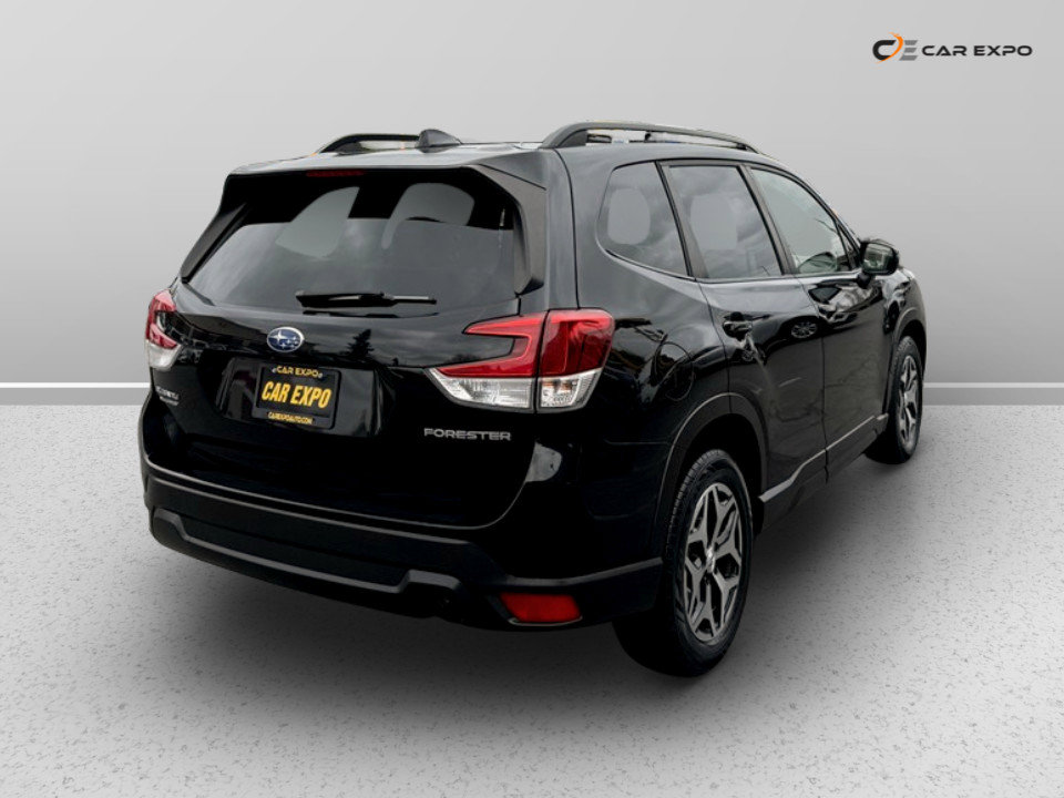 Used 2020 Subaru Forester Premium image 6