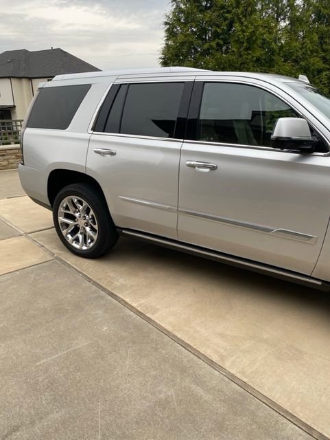 Used 2019 Cadillac Escalade Premium Luxury AWD/4WD image 4