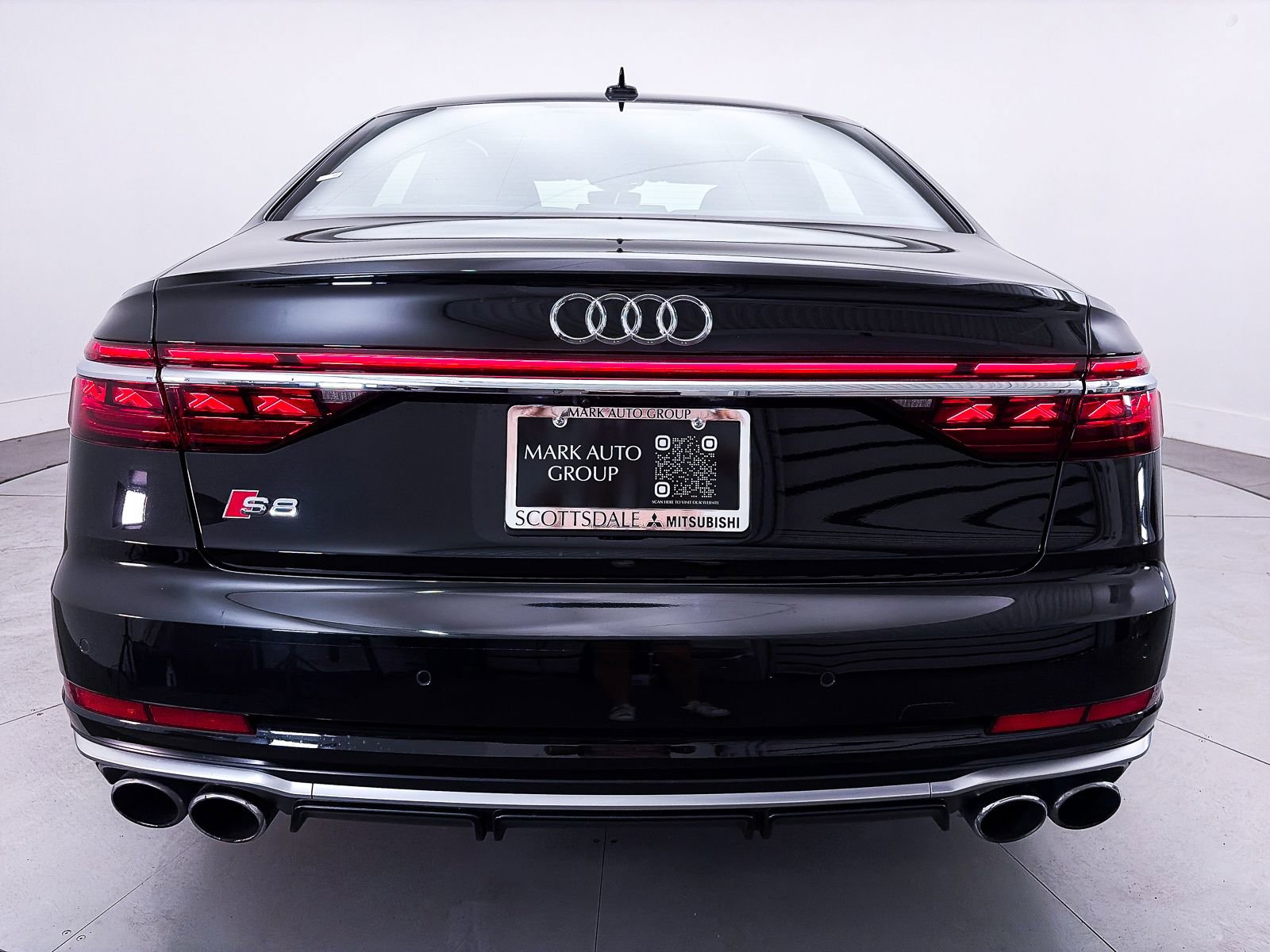 Used 2023 Audi S8 w/ S8 Executive Package AWD/4WD image 17