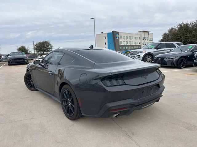 Used 2024 Ford Mustang Coupe image 4