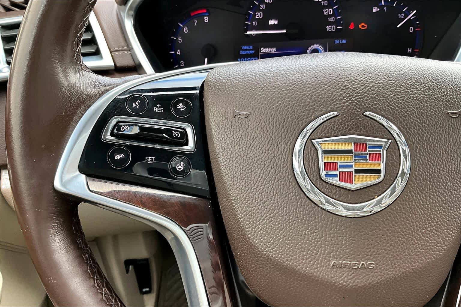 Used 2015 Cadillac SRX Luxury w/ Driver Awareness Package FWD image 16