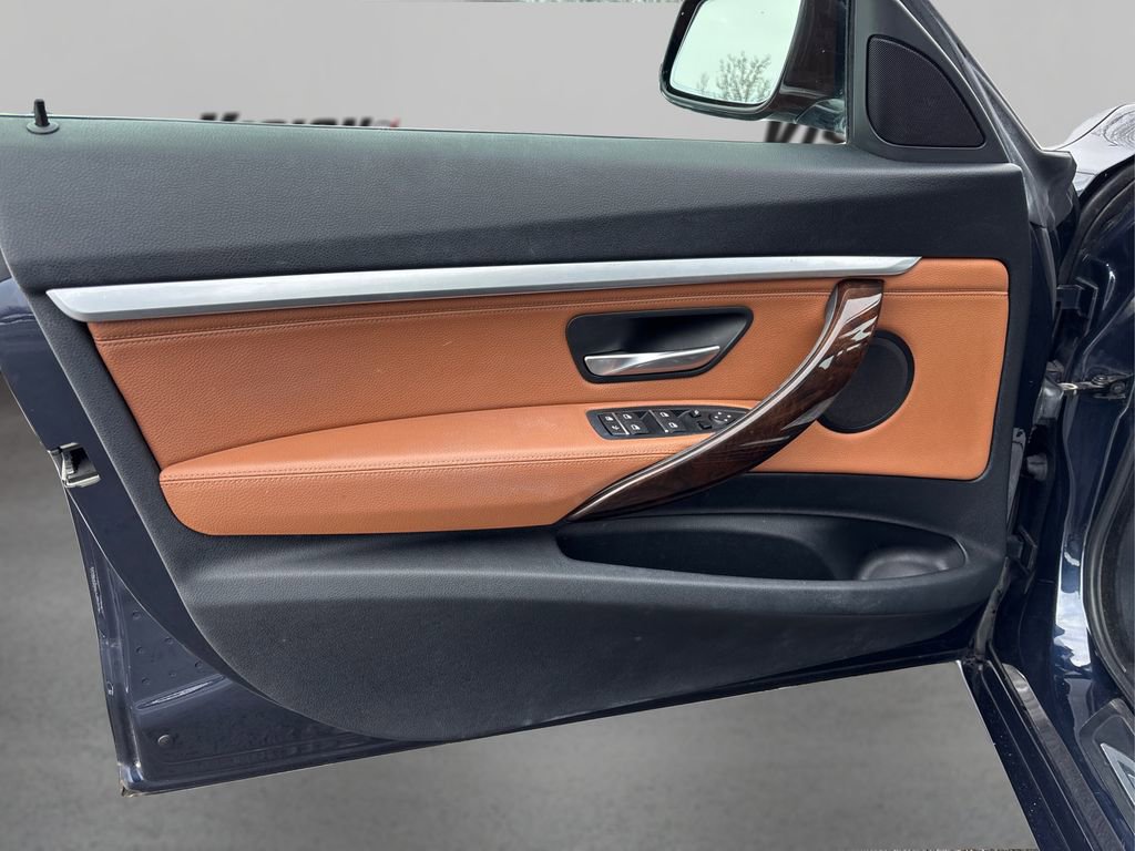 Used 2017 BMW 330i Gran Turismo xDrive image 25