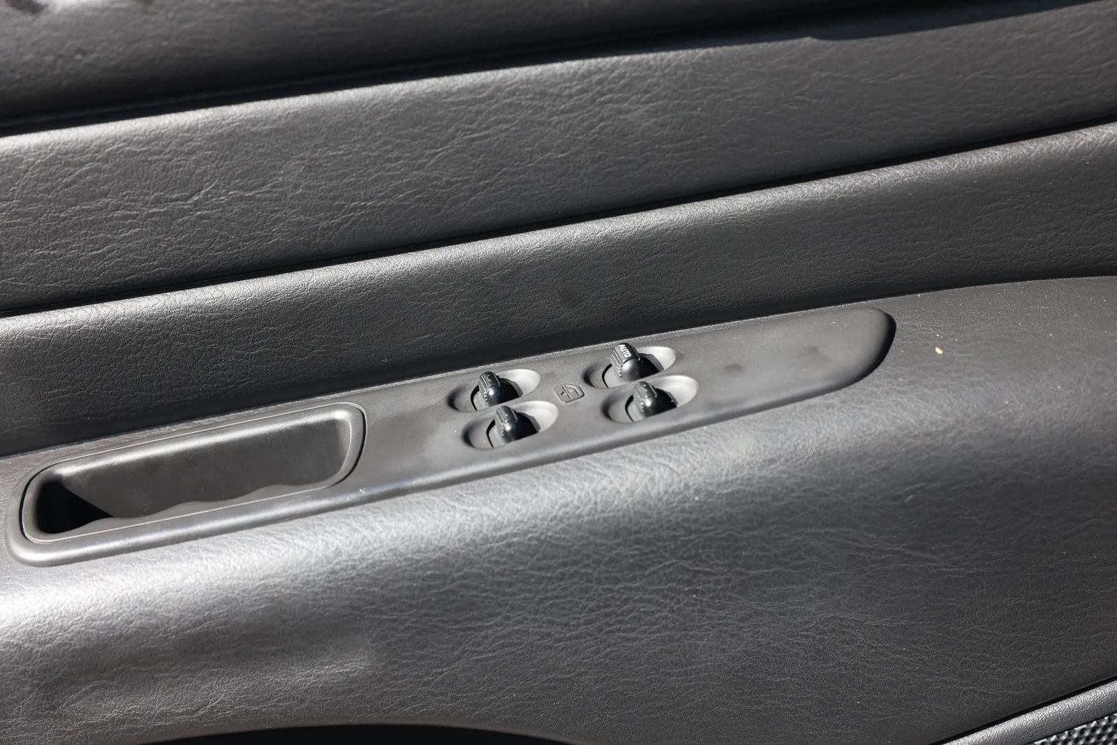 Used 2006 Chrysler Sebring Touring FWD image 41