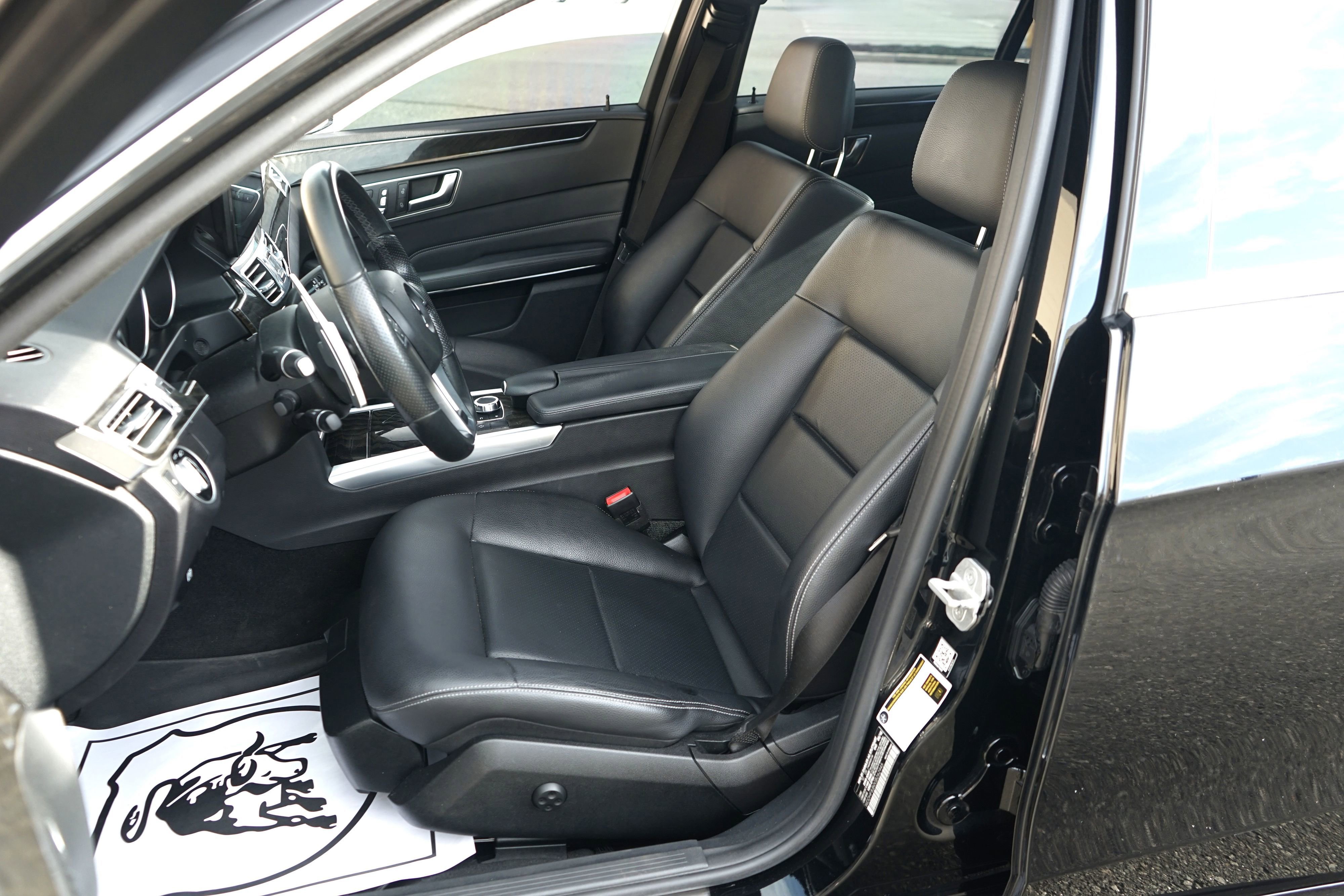 Used 2016 Mercedes-Benz E 350 4MATIC Sedan image 14