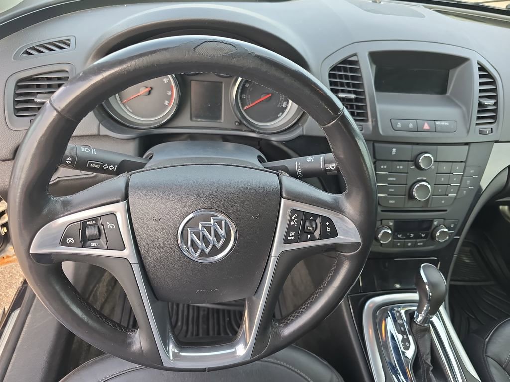 Used 2012 Buick Regal Leather FWD image 17