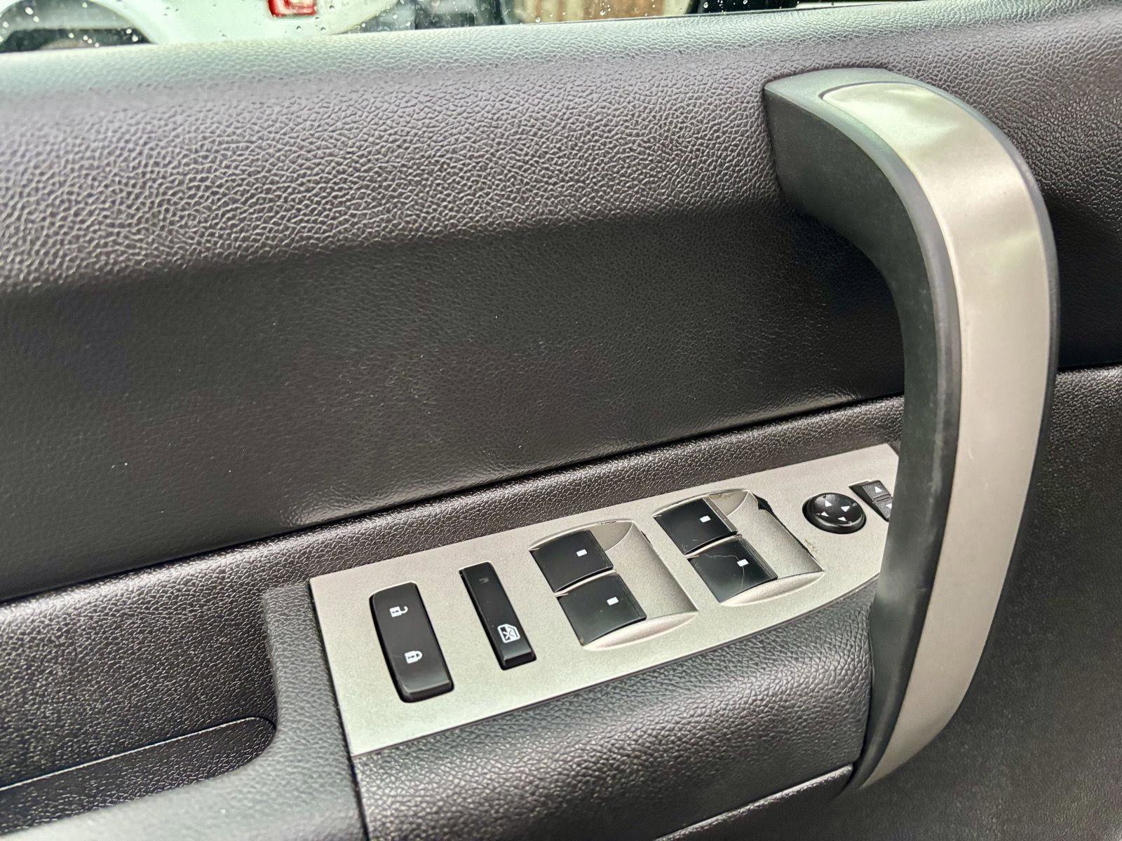 Used 2008 Chevrolet Silverado 2500 LT w/ 1LT Convenience Package image 26