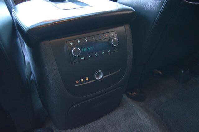 Used 2008 GMC Yukon XL Denali AWD/4WD image 26