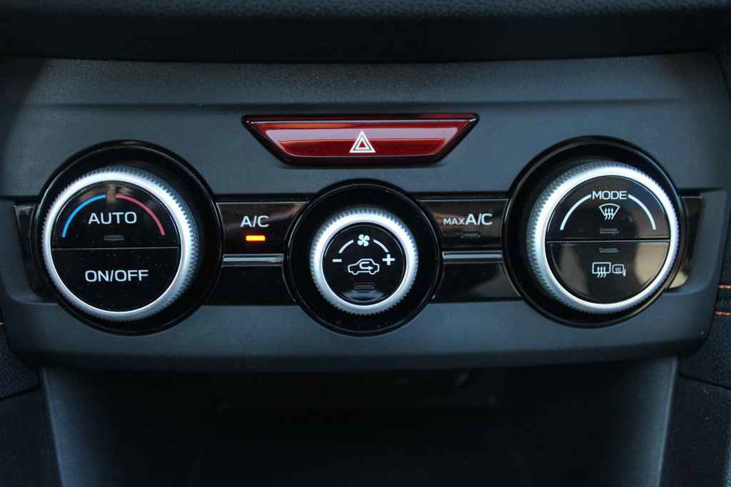 Used 2018 Subaru Crosstrek 2.0i Limited image 22