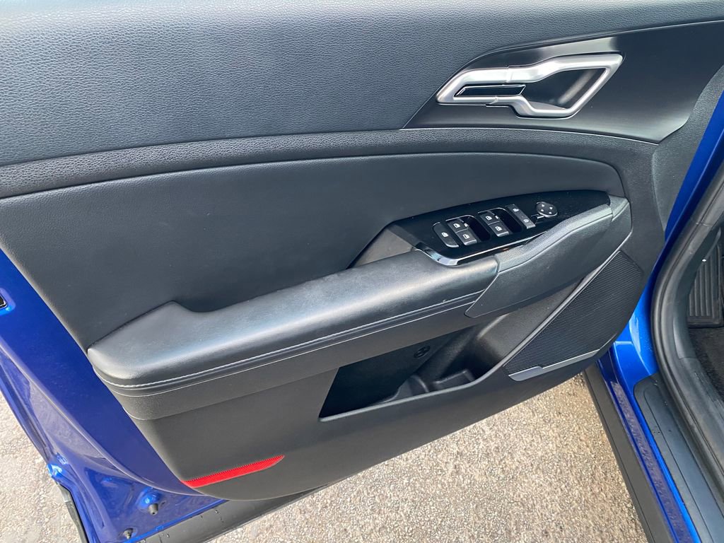 Used 2023 Kia Sportage EX image 13