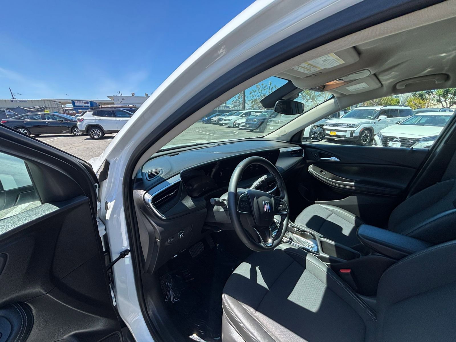 Used 2025 Buick Encore GX Preferred FWD image 34