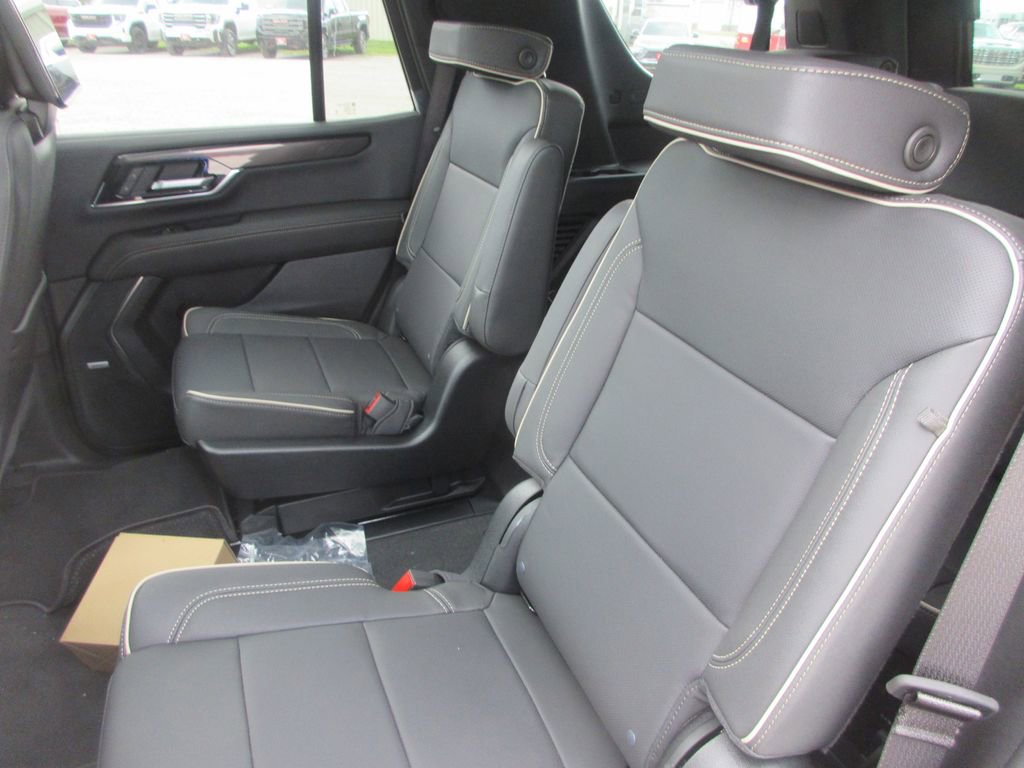 New 2026 GMC Yukon Elevation w/ Elevation Premium Package AWD/4WD image 12
