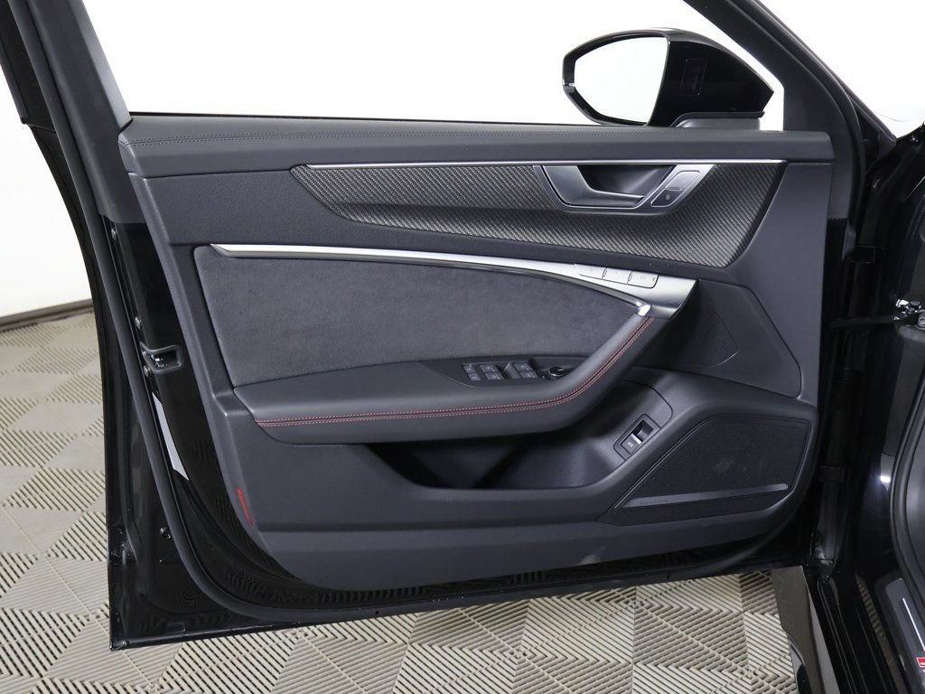 Used 2025 Audi RS 6 performance AWD/4WD image 26