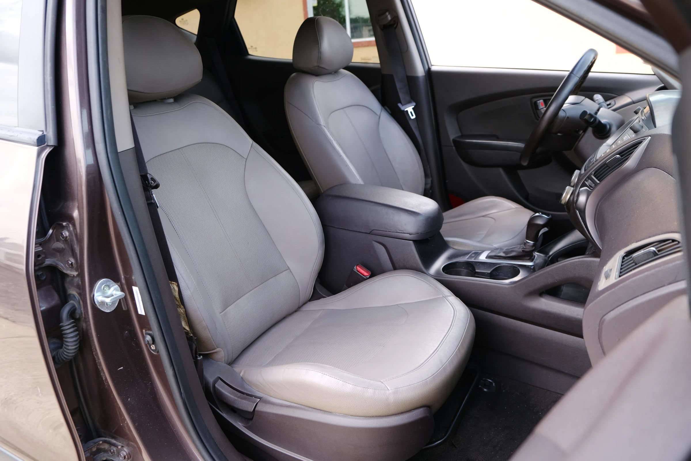 Used 2014 Hyundai Tucson Limited w/ Technology Package 02 FWD image 11