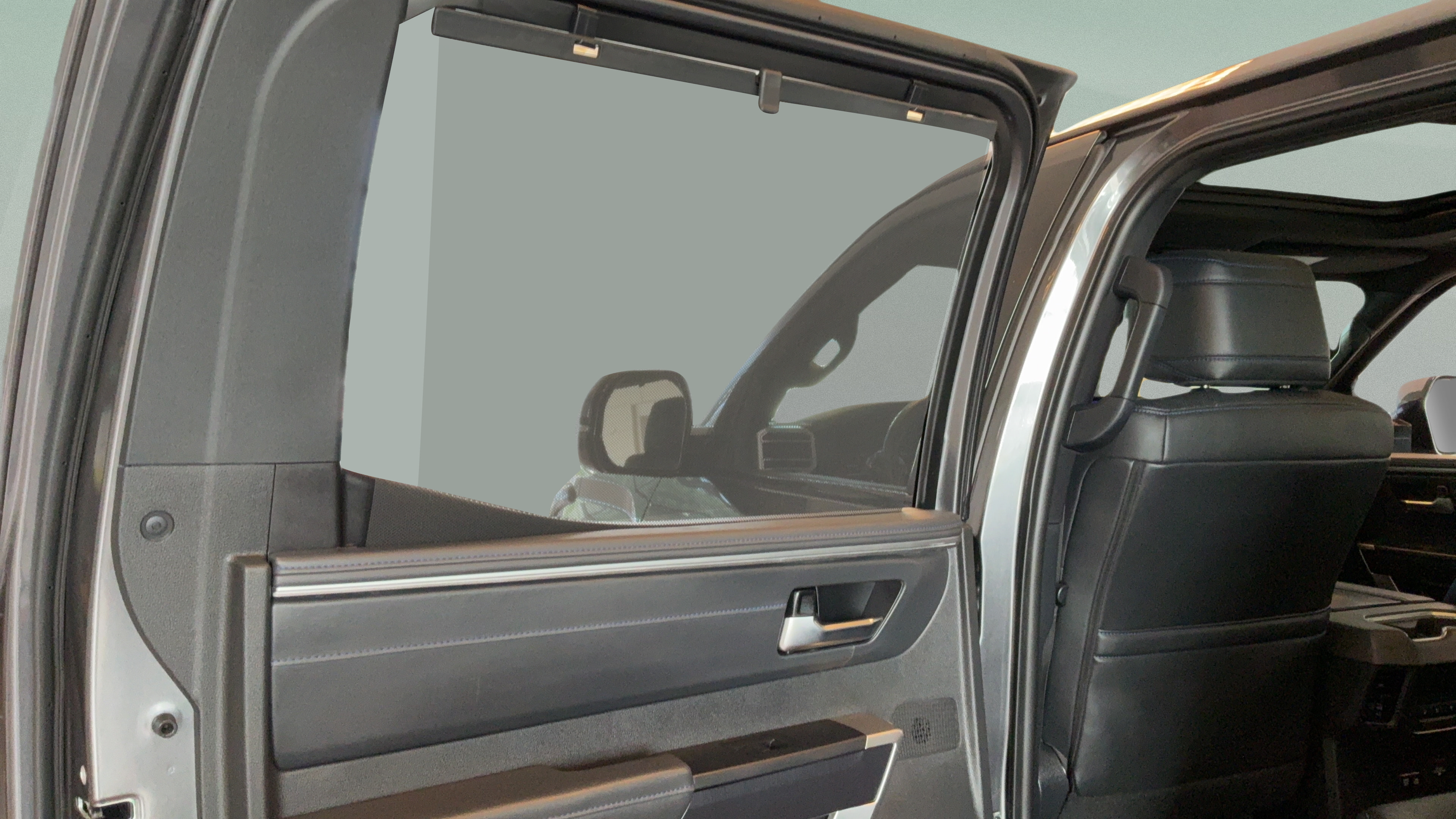 Used 2024 Toyota Tundra Platinum AWD/4WD image 31