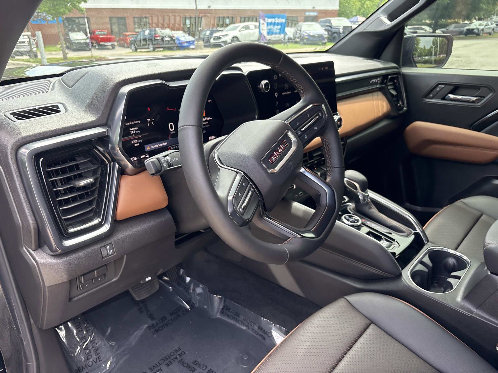 Certified 2026 GMC Canyon AT4 w/ AT4 Premium Package AWD/4WD image 17