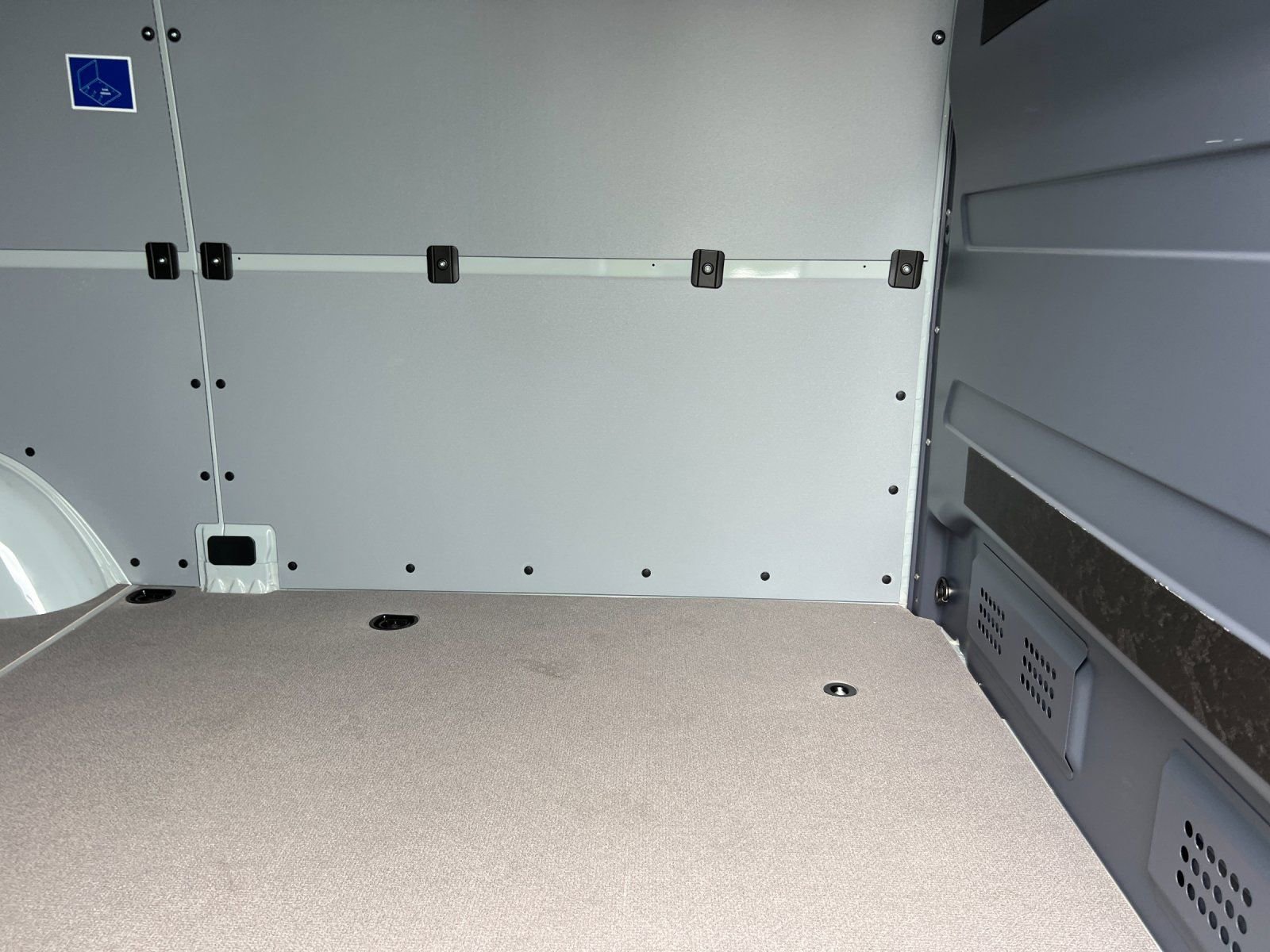 New 2025 Mercedes-Benz Sprinter 2500 image 9