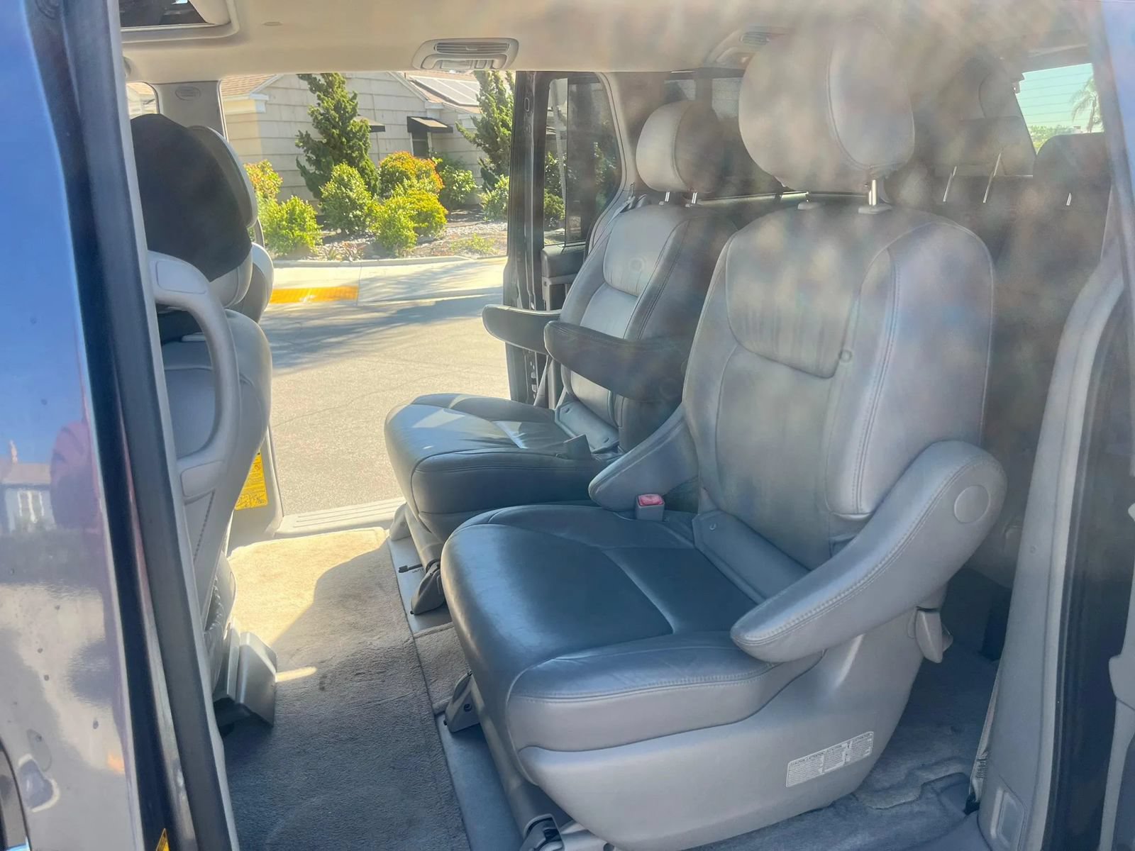 Used 2006 Toyota Sienna XLE w/ XLE Pkg 6 FWD image 6