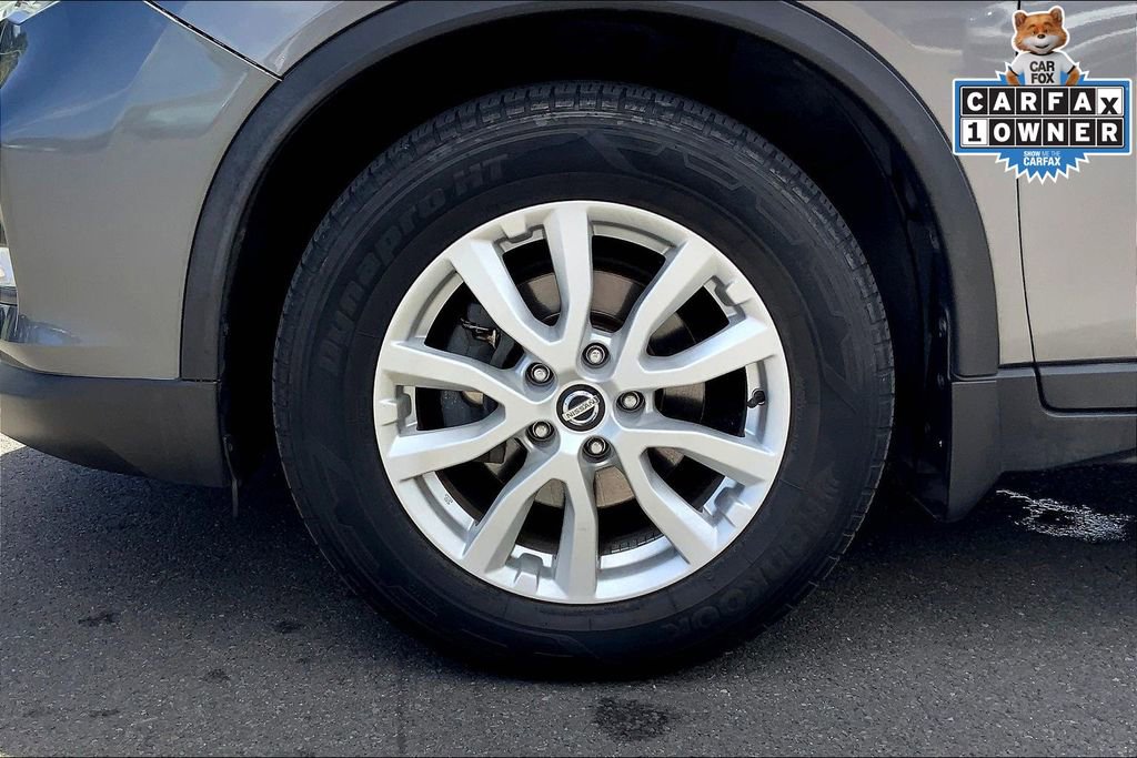 Used 2017 Nissan Rogue SV w/ SV Premium Package image 9