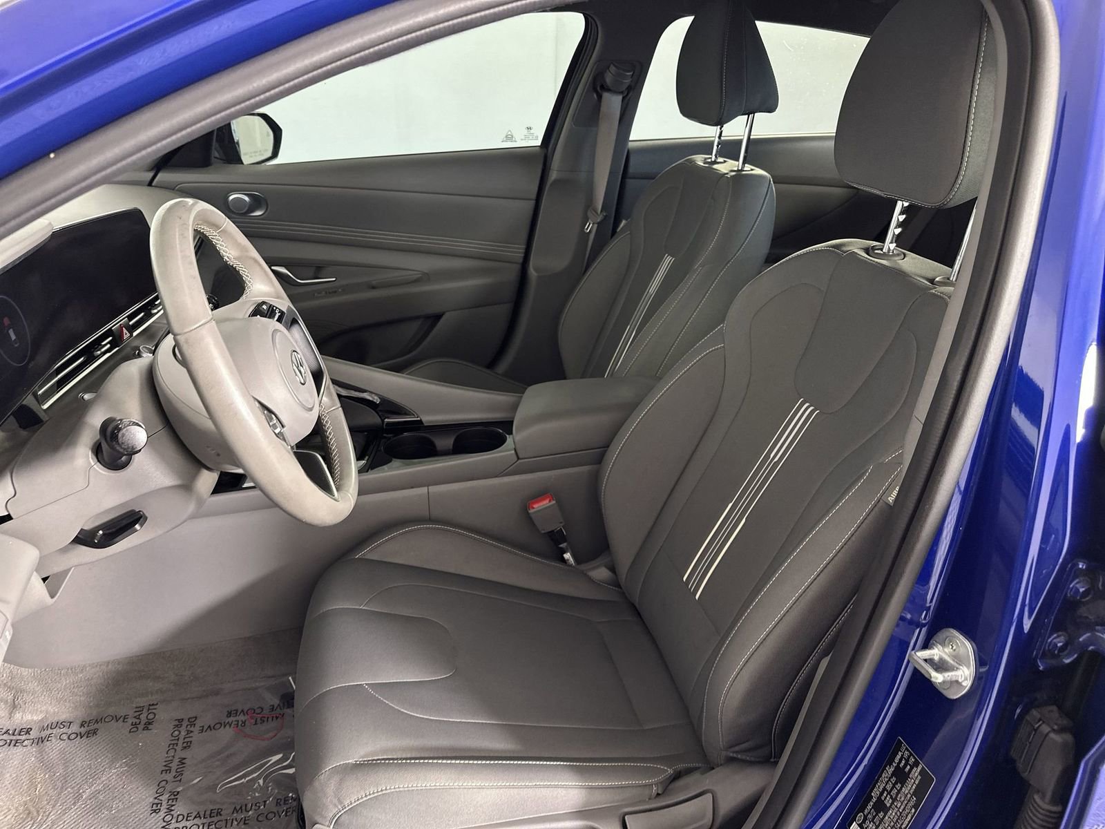 Used 2023 Hyundai Elantra SEL w/ Convenience Package FWD image 11