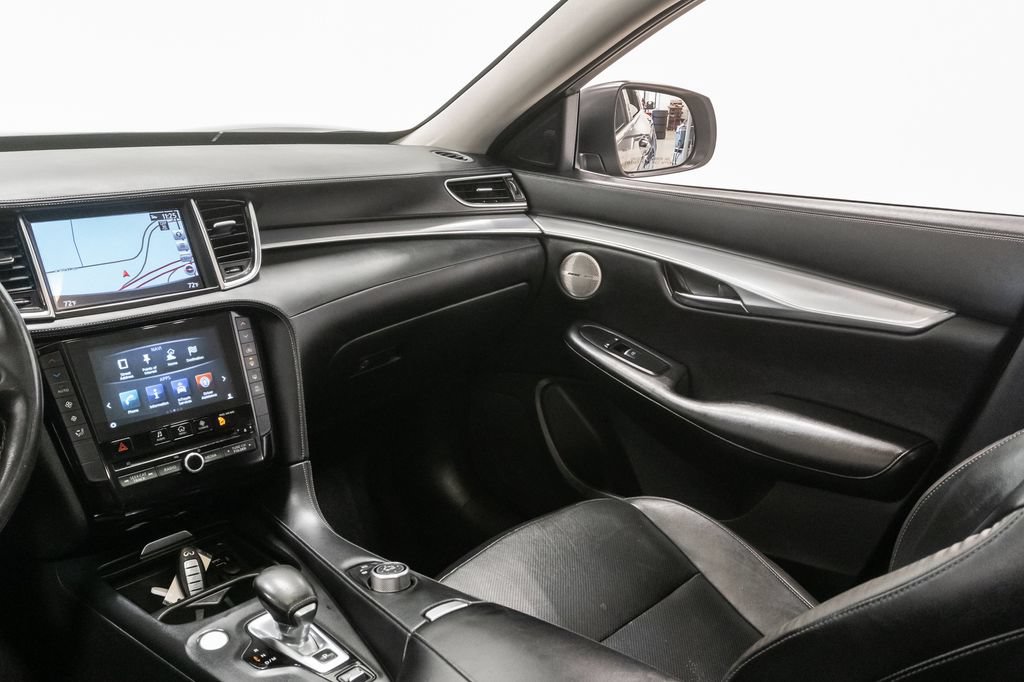Used 2019 INFINITI QX50 Essential w/ Premium Audio Package AWD/4WD image 12