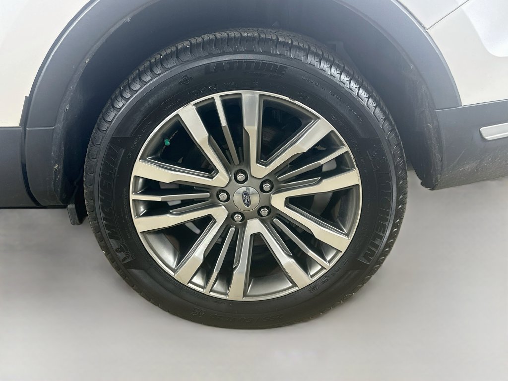 Used 2019 Ford Explorer Platinum AWD/4WD image 39