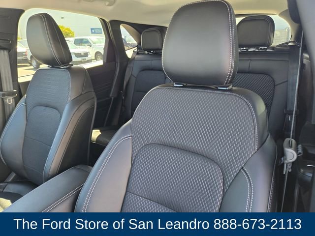 New 2025 Ford Escape SE image 16