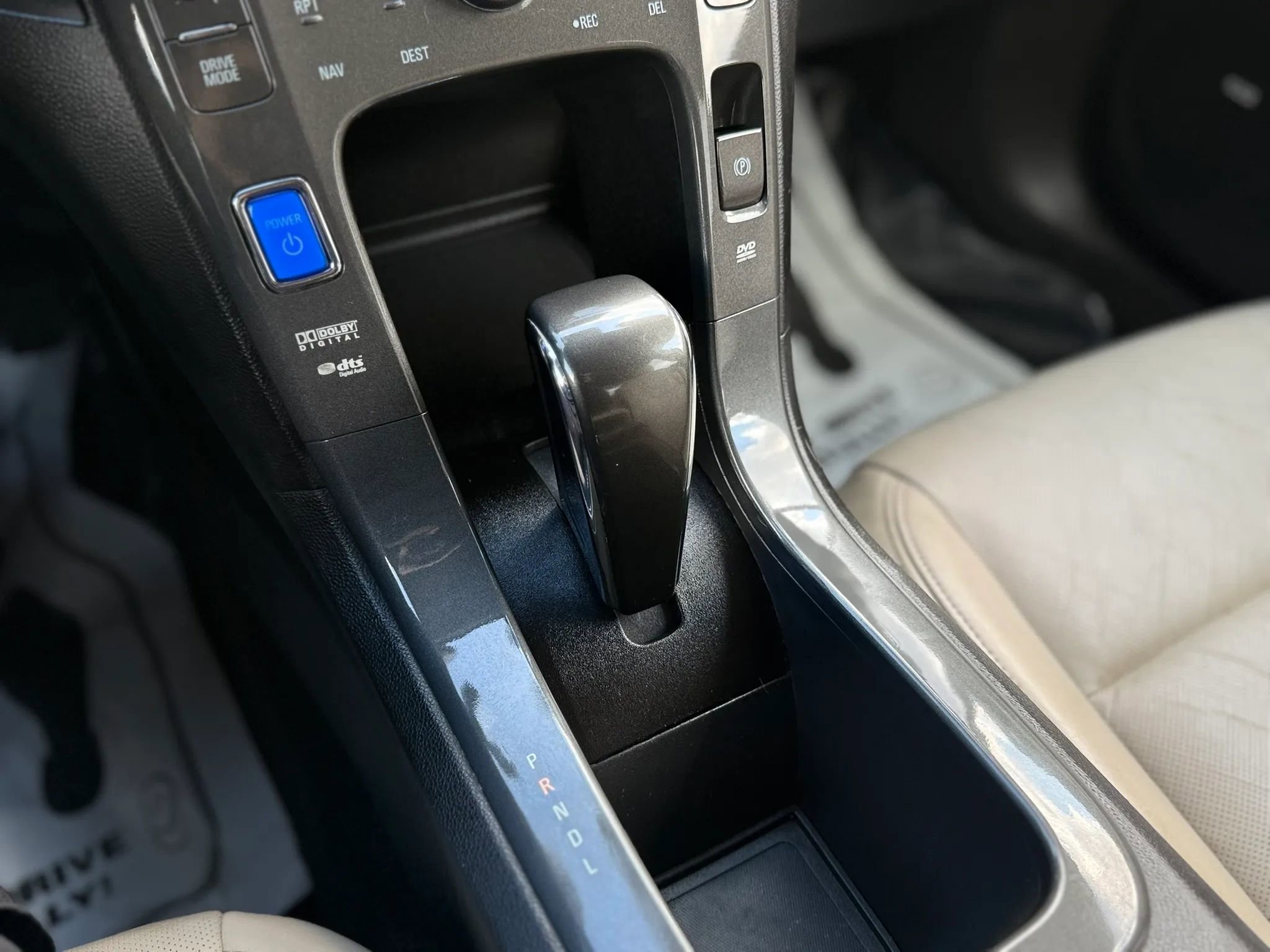 Used 2012 Chevrolet Volt Premium w/ Premium Trim Package FWD image 24