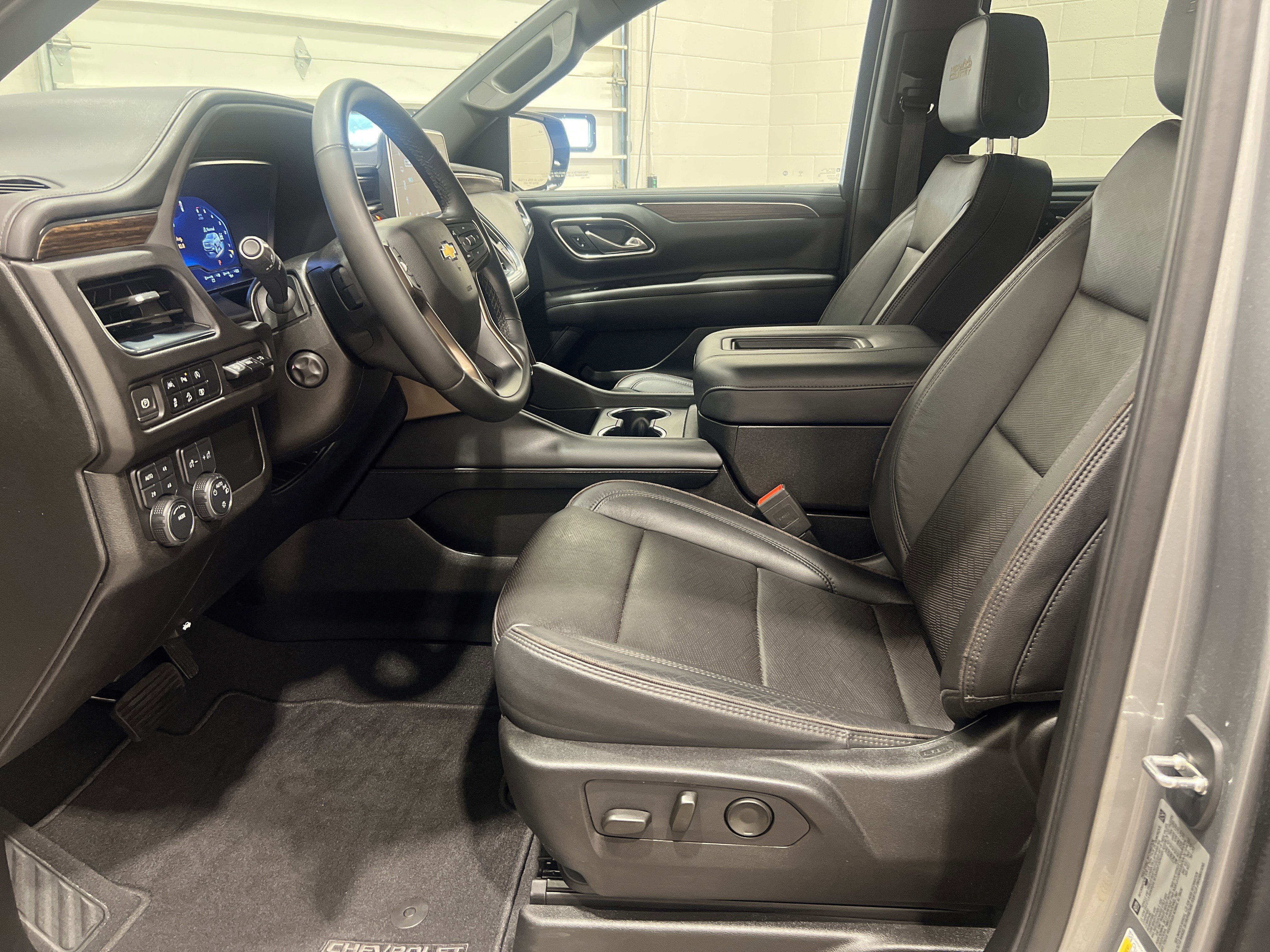 Used 2023 Chevrolet Tahoe High Country image 24