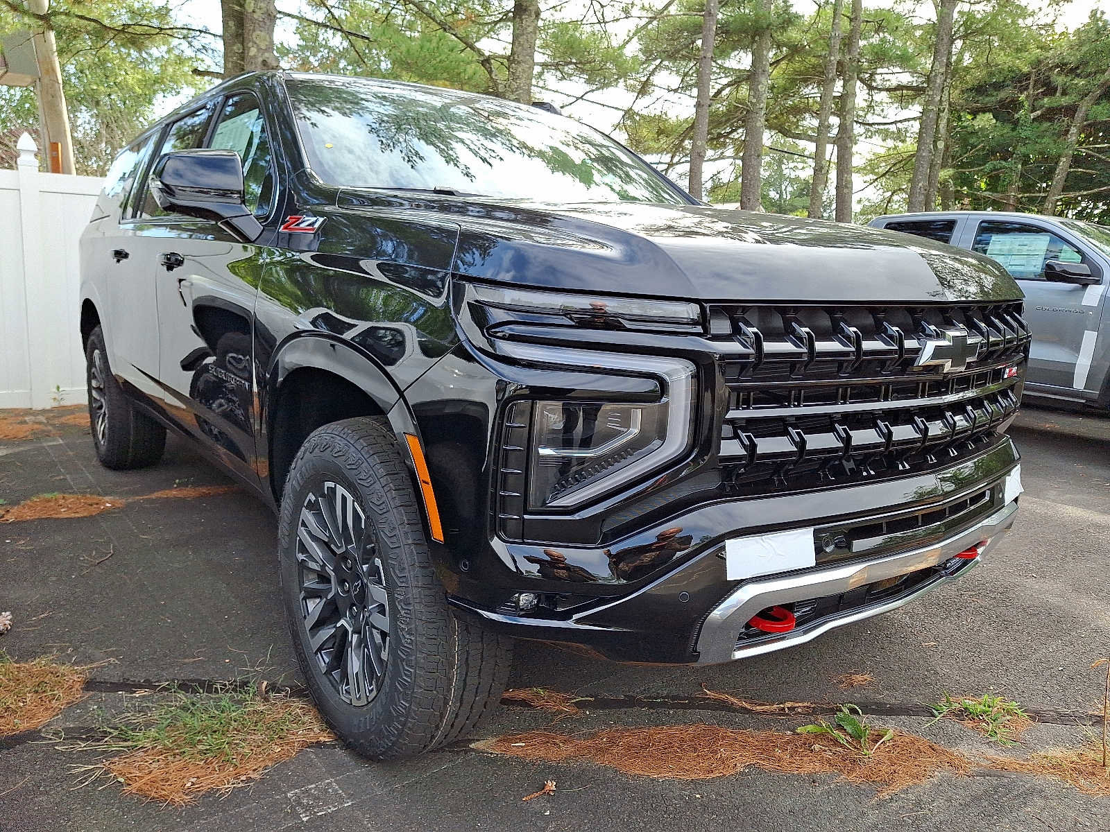 New 2026 Chevrolet Suburban Z71 w/ Comfort Package image 1