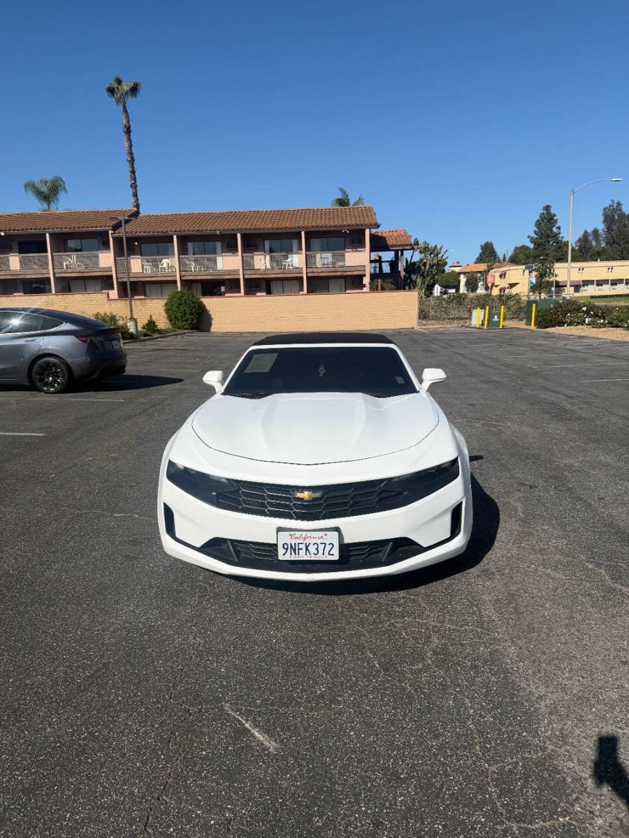 Used 2020 Chevrolet Camaro LT RWD image 2