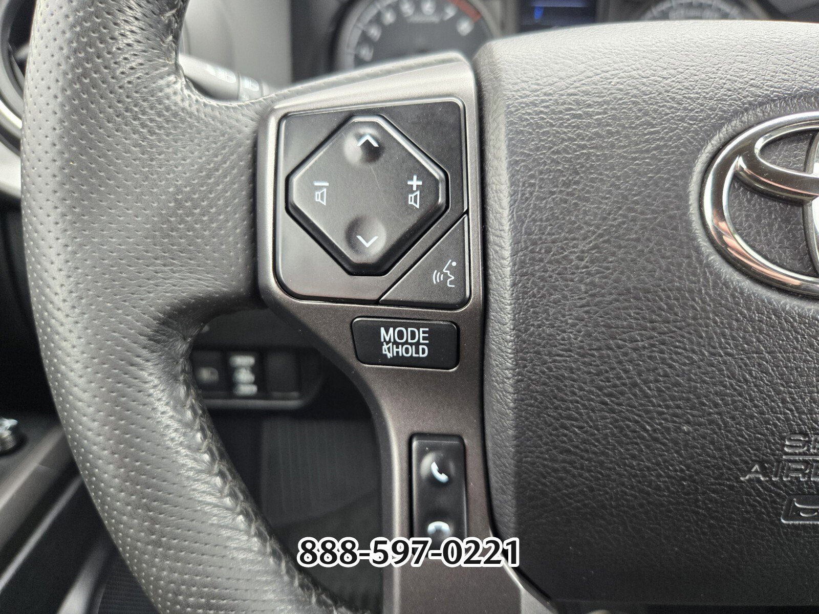 Used 2021 Toyota Tacoma TRD Off-Road image 28