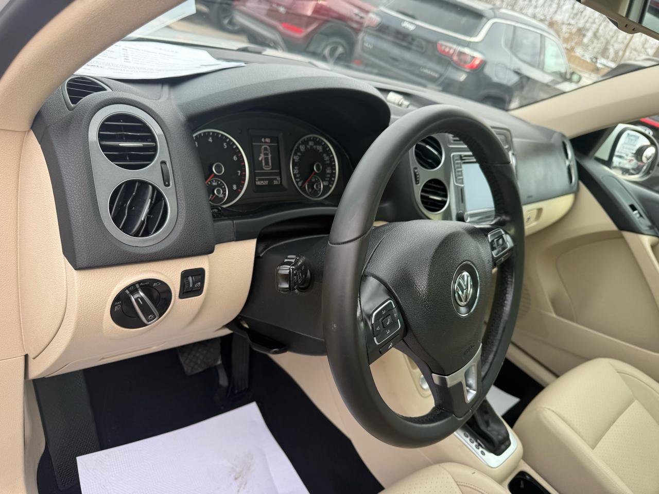 Used 2016 Volkswagen Tiguan SE image 23